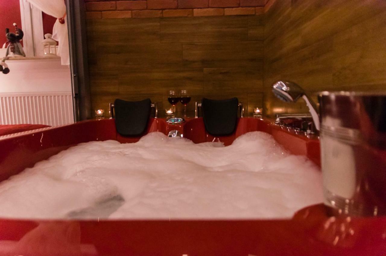 Jacuzzi Apartment Red Krakow Exterior photo