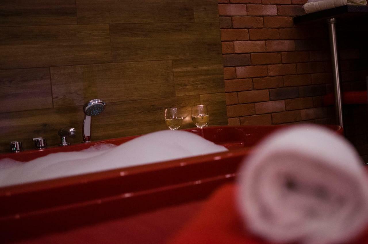 Jacuzzi Apartment Red Krakow Exterior photo