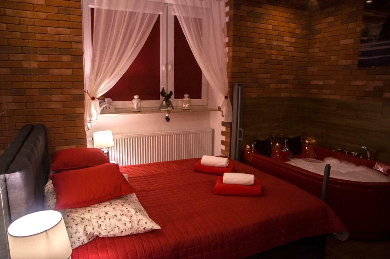Jacuzzi Apartment Red Krakow Exterior photo